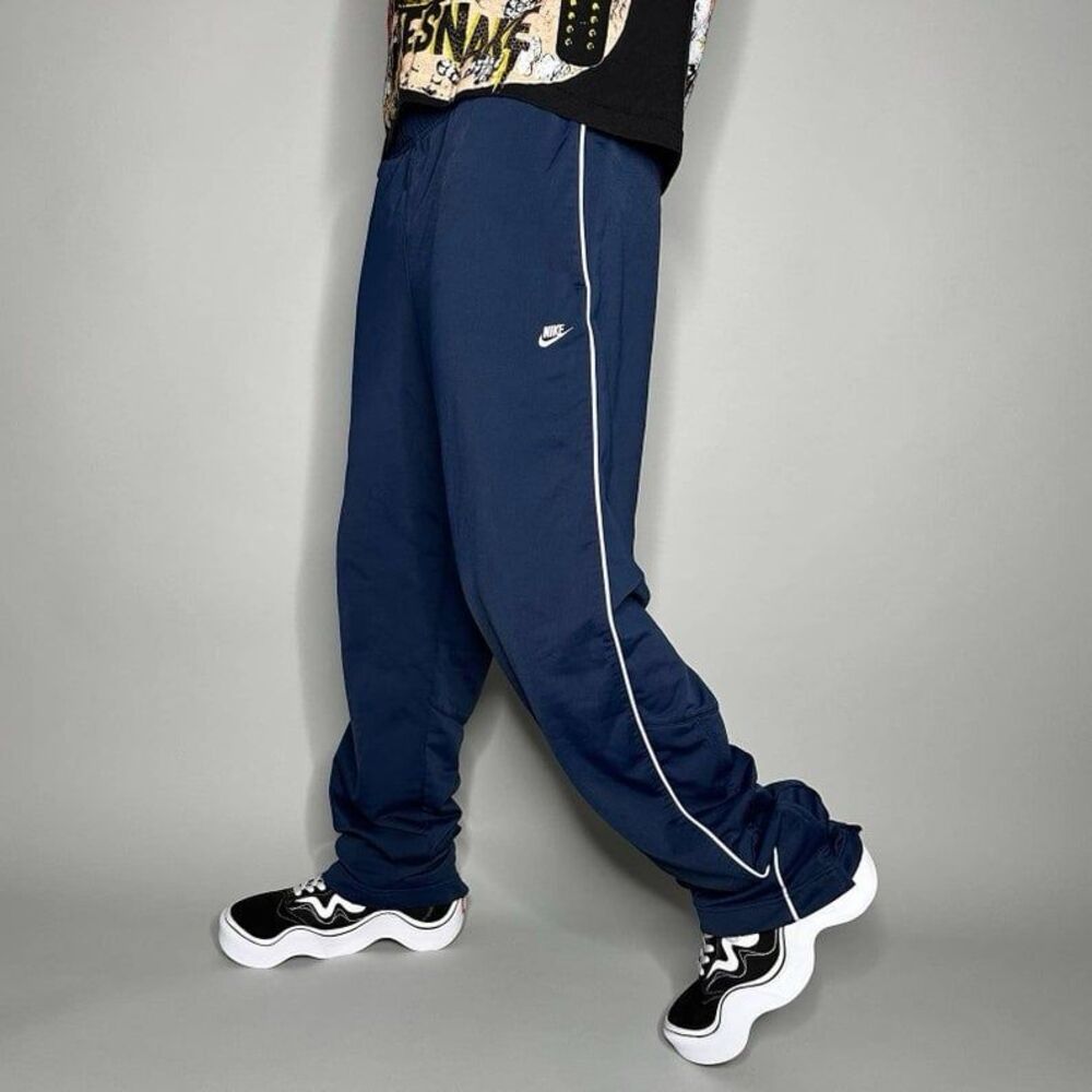 Vintage Nike y2k retro streetwear navy contrast joggers